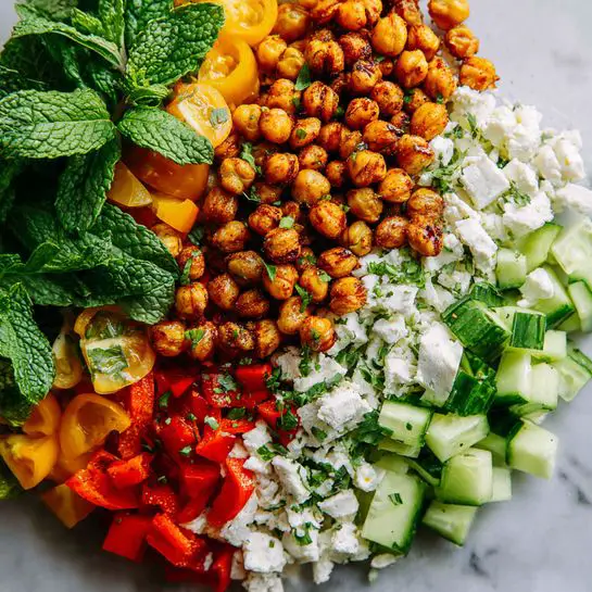 5-Minute Chickpea Chopped Salad Recipe