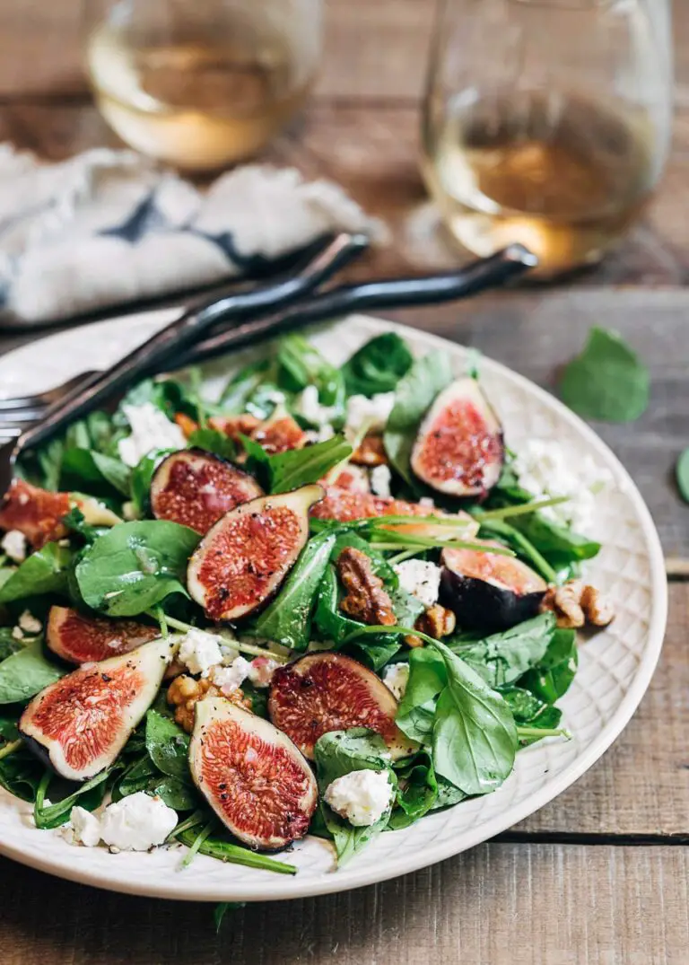 Fig Arugula Salad with Goat Cheese and Walnuts Recipe
