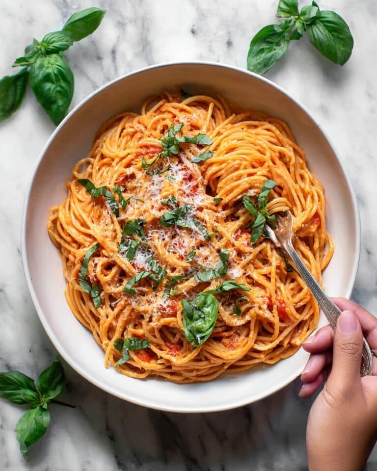 Summer Tomato Sauce Pasta Recipe